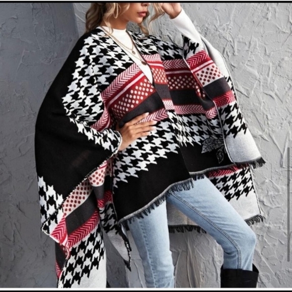 skymall boutique Sweaters - Stylish Black and Red Houndstooth Women's Sweater